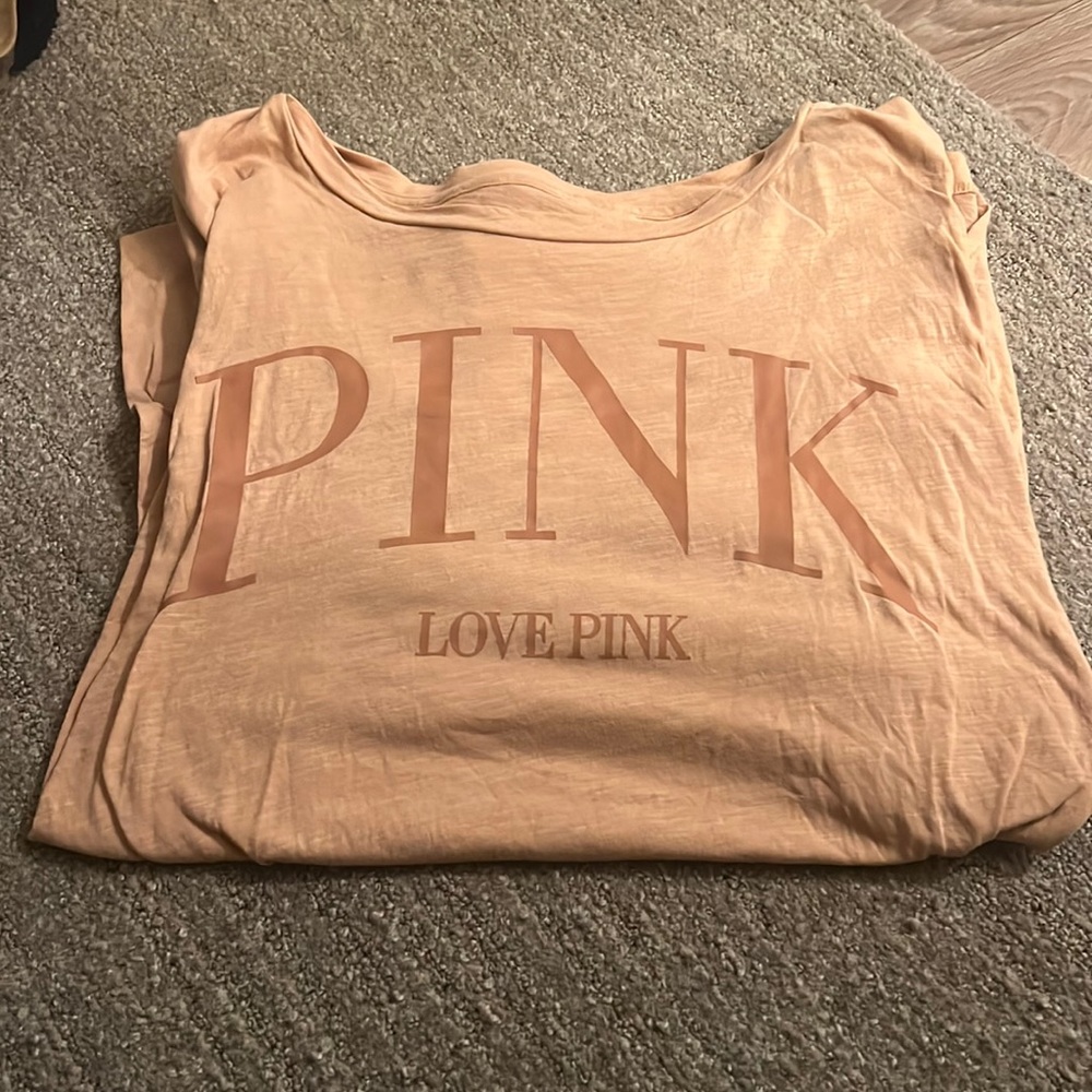 Pink Victoria’s Secret short sleeve T-shirt